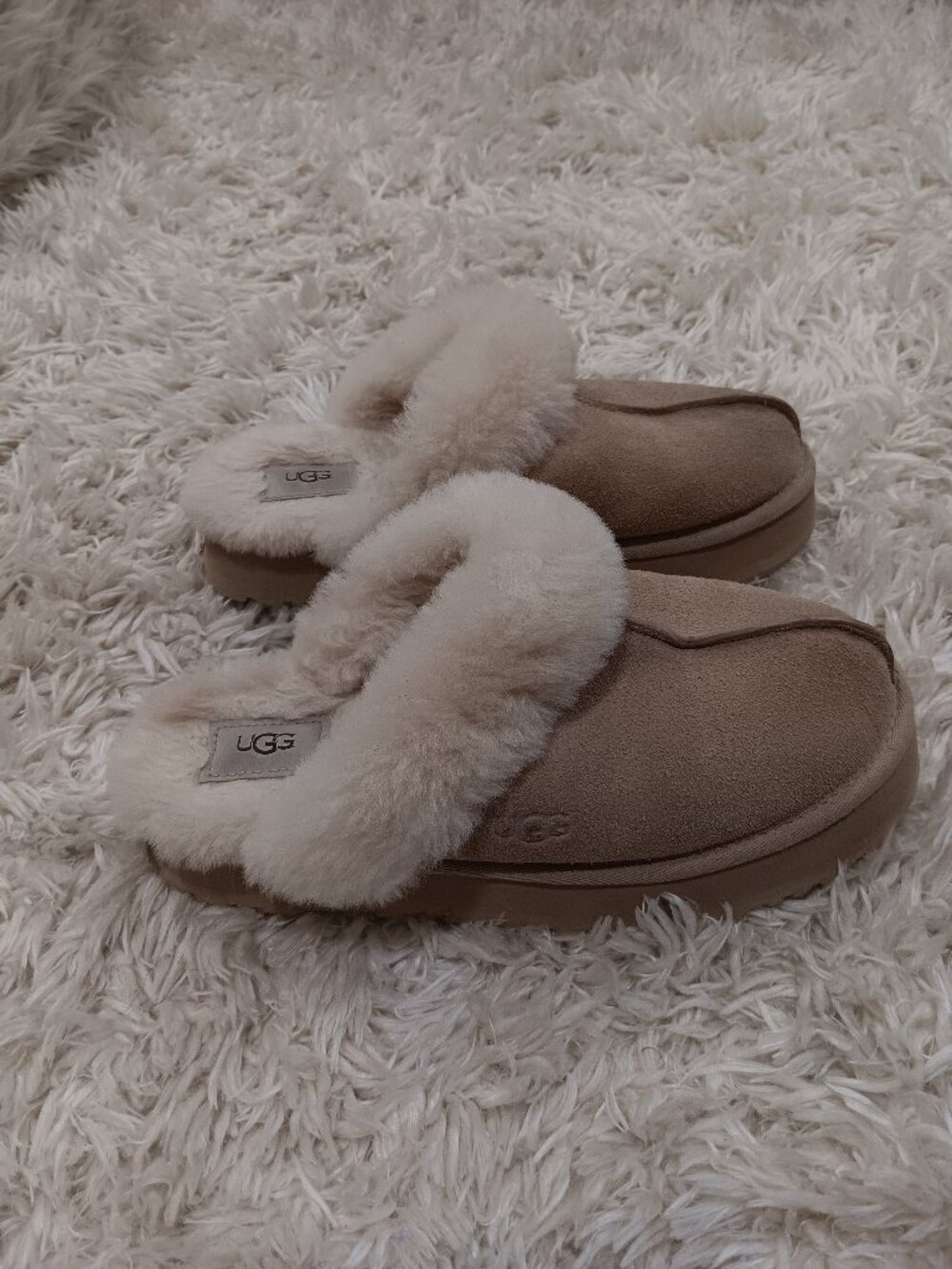 UGG Slippers / tan / womans size 10